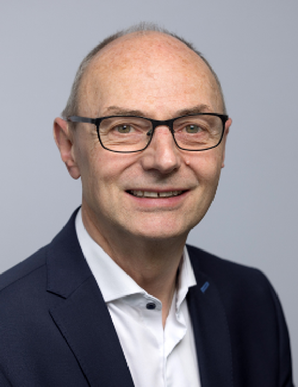 Urs Saxer, juriste et professeur à l&#039;Université de Saint-Gall.