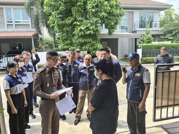 Wilawan Emsawat lors de son arrestation mardi.