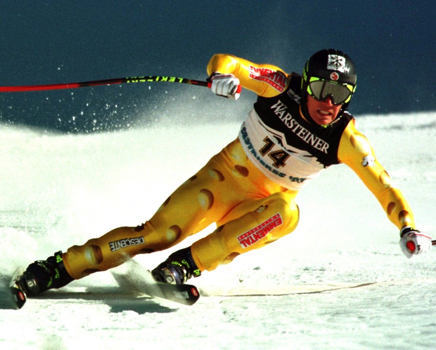 Bruno Kernen of Switzerland takes a turn on his way to securing the gold medal of the men&#039;s downhill at the World Alpine Ski Championships in Sestriere Saturday, February 8, 1997. (KEYSTONE/AP Ph ...