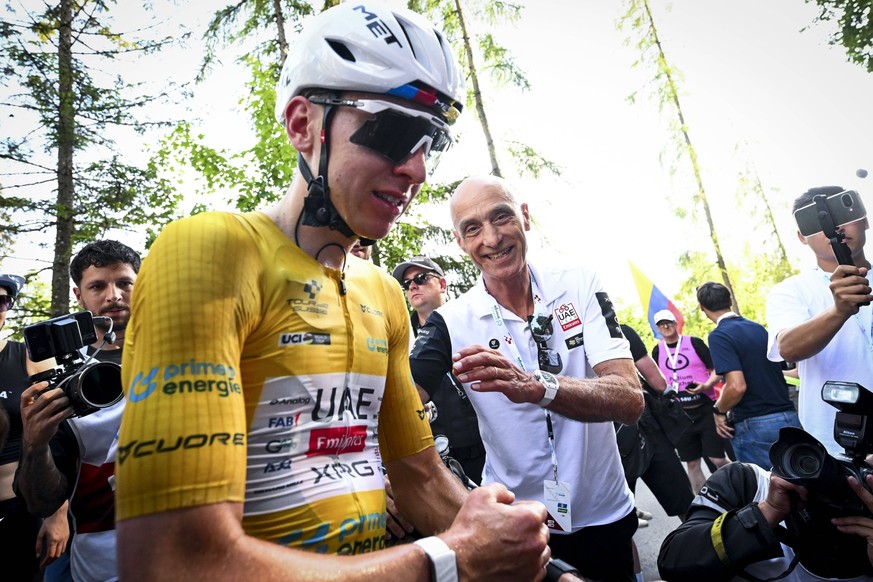 Tour de Suisse 2026 Stage 5 VILLARS-SUR-OLLON, SWITZERLAND - JUNE 21 : Pogacar Tadej SLO of UAE Team Emirates XRG, Gianetti Mauro SUI General Manager of UAE Team Emirates XRG during stage 5 of the 89t ...