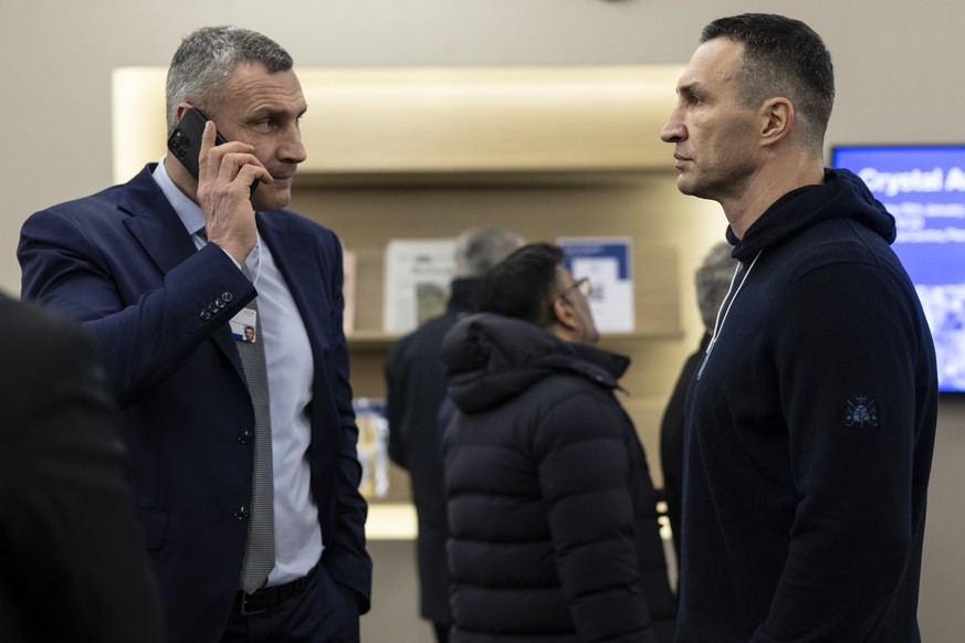Vitali (à gauche) et Vladimir Klitschko, à Davos.