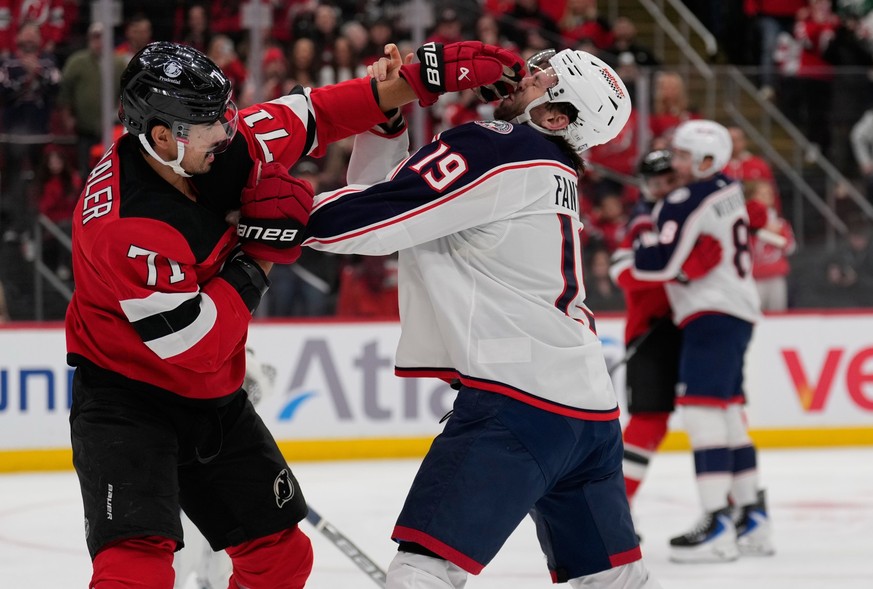 Ce Suisse de NHL est expulsé pour une raison à peine croyable