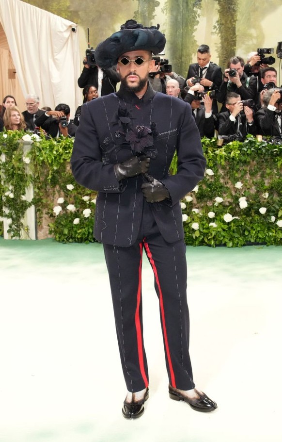 NEW YORK, NEW YORK - MAY 06: Bad Bunny attends The 2024 Met Gala Celebrating &quot;Sleeping Beauties: Reawakening Fashion&quot; at The Metropolitan Museum of Art on May 06, 2024 in New York City. (Pho ...