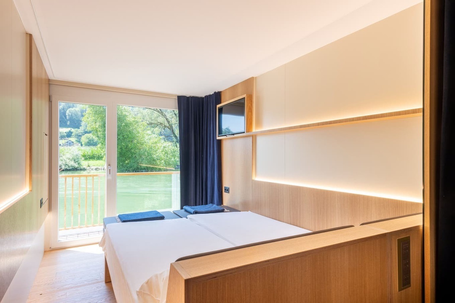 Croisière en Suisse : avec le bateau-boutique Attila