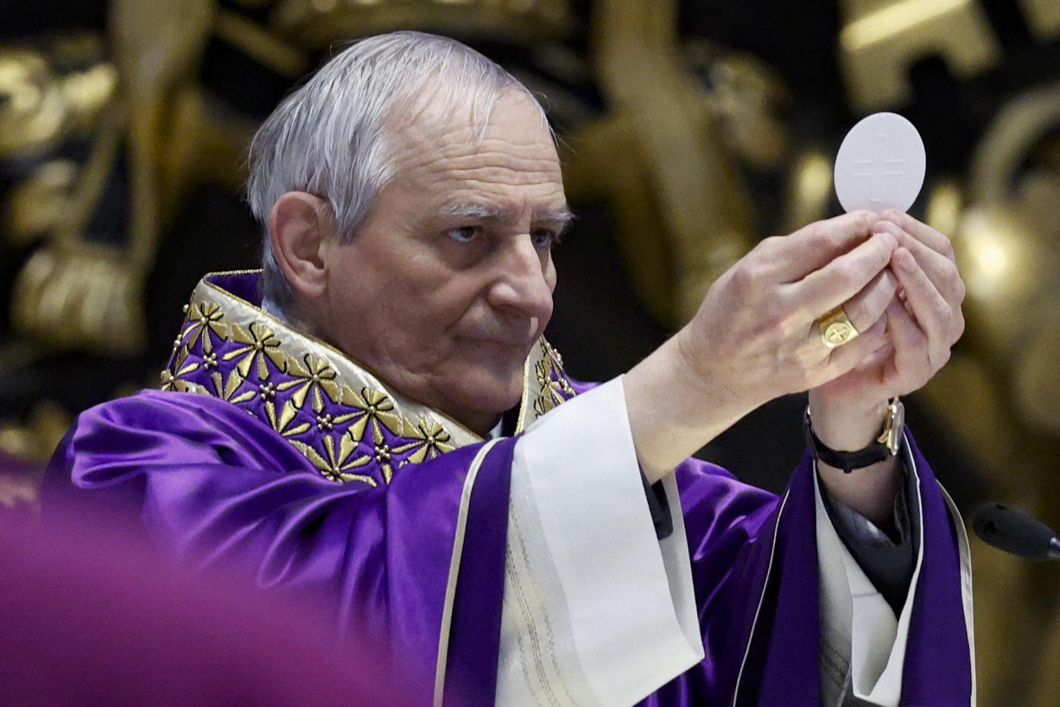 epa12046304 (FILE) - President of the Italian Bishops&#039; Conference (CEI) Cardinal Matteo Zuppi presides over the Eucharistic Celebration for the closing of Second Synodal Assembly in Saint Peter&# ...