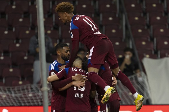 Servette&#039;s players celebrates their goal after scoring the 2.1, during the Super League soccer match of Swiss Championship between Servette FC and Grasshopper Club Zuerich, at the Stade de Geneve ...