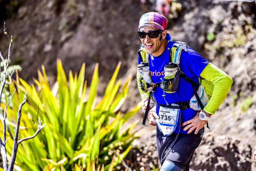 Le Grand Raid Diagonale du Fou 2016 remporte pour la 3 eme fois consecutive par Francois D Haene en 23H44 minutes La course reputee comme la plus dure au monde avec un periple sportif d environ 165 ki ...