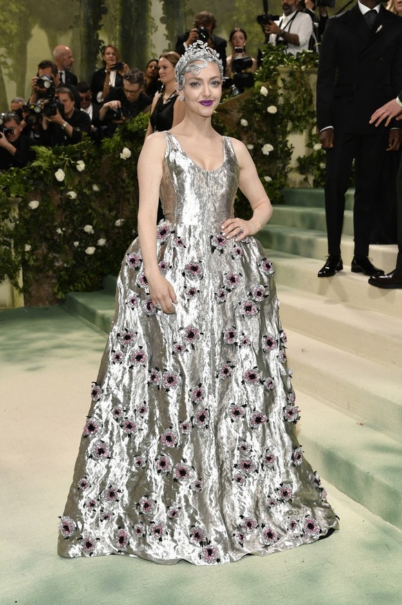 Amanda Seyfried attends The Metropolitan Museum of Art&#039;s Costume Institute benefit gala celebrating the opening of the &quot;Sleeping Beauties: Reawakening Fashion&quot; exhibition on Monday, May ...