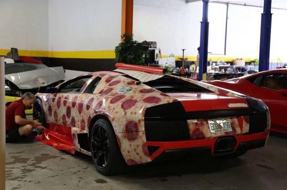 Lamborghini livreur de pizzas dubaï