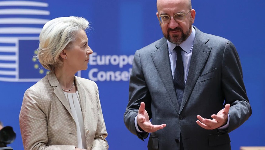 le président du Conseil Charles Michel et la présidente de la Commission européenne Ursula von der Leyen