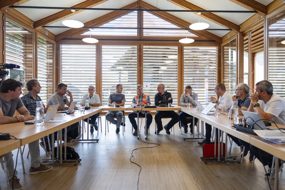 De gauche a droite, Anne-Michele Lack Vice-presidente de la Commune de Val de Bagnes, Mathias Reynard, Conseiller d&#039;Etat (VS), Fabien Sauthier President de la Commune de Val de Bagnes, Christophe ...