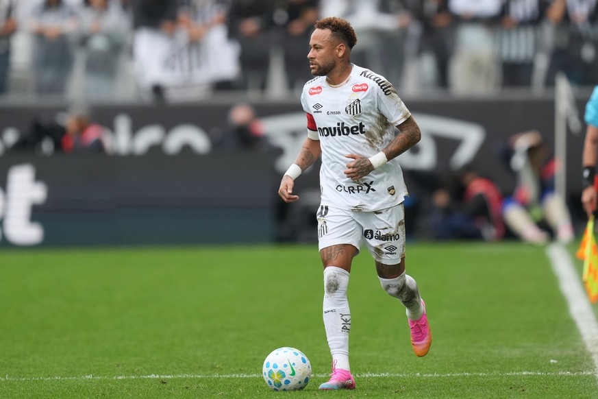 Santos' Neymar controls the ball during a Brazilian Championship soccer match against Coritiba in Sao Paulo, Sunday, May 17, 2026. (AP Photo/Andre Penner)
Neymar