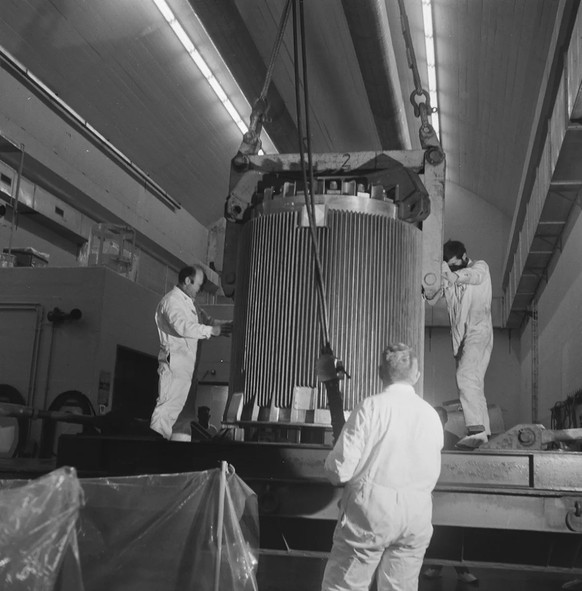 L’uranium de la centrale expérimentale de Lucens fut extrait et évacué en 1970.
https://permalink.nationalmuseum.ch/100639376