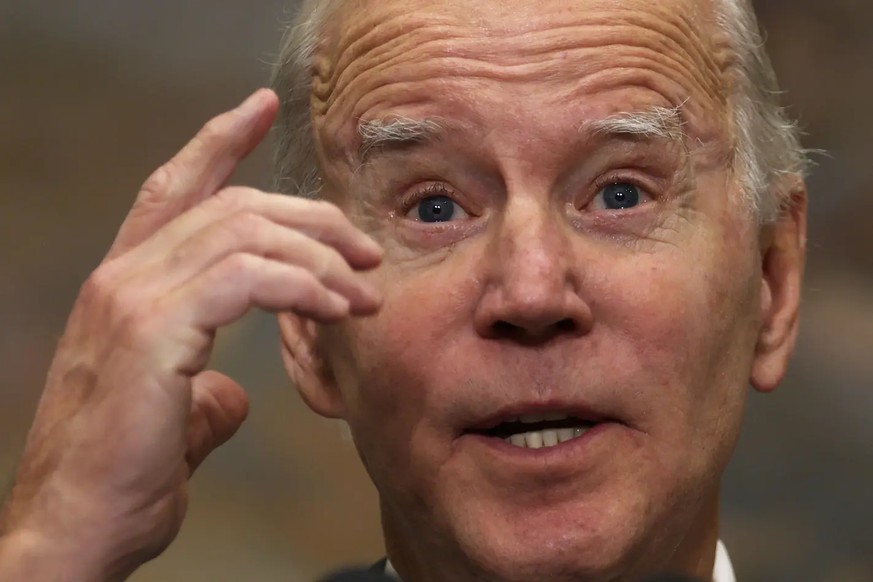Joe Biden devient un fardeau - les républicains font du président un sujet de plaisanterie à cause de son état de santé.