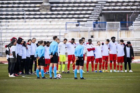 Les joueurs du SLO rendent un dernier hommage au joueur Elia Alessandrini lors de la rencontre de football de Challenge League entre FC Stade Lausanne Ouchy et FC Lausanne-Sport le dimanche 29 janvier ...