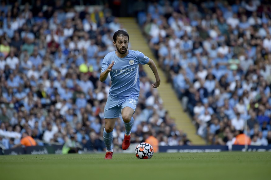 Manchester City&#039;s Bernardo Silva runs with the ball during the English Premier League soccer match between Manchester City and Southampton at the Etihad Stadium in Manchester, England, Saturday,  ...