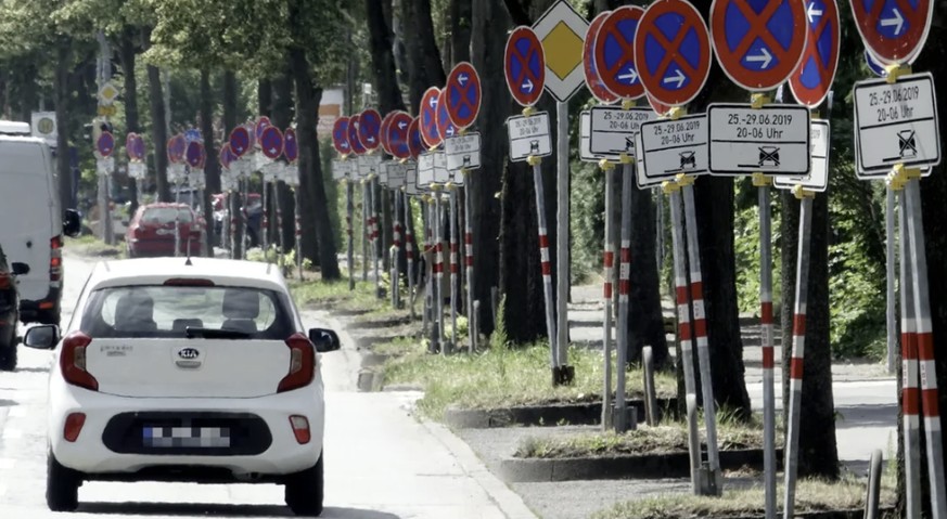 Lustige Strassenschilder