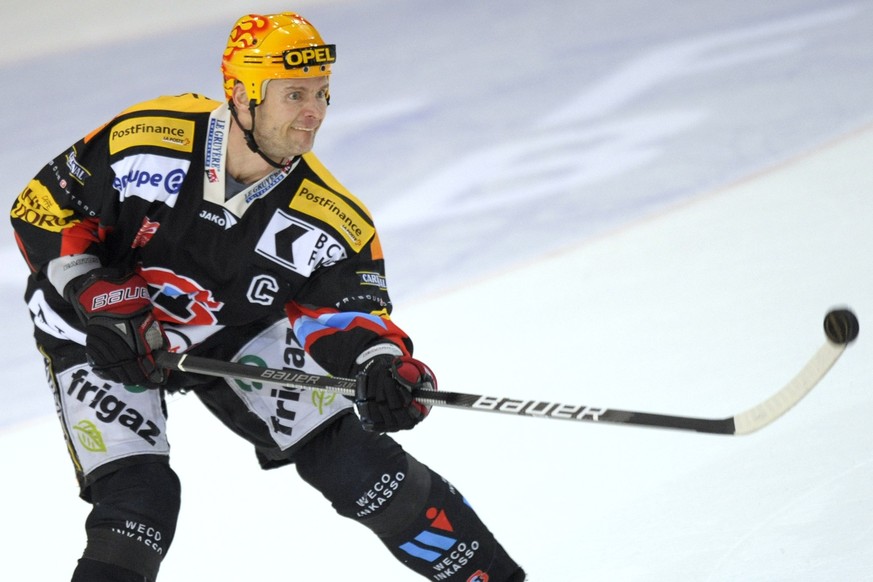 Le top scorer fribourgeois Shawn Heins lors du match de National League A du championnat suisse de hockey sur glace, saison 2009-2010, entre le HC Fribourg-Gotteron et HC Davos ce samedi 24 octobre 20 ...