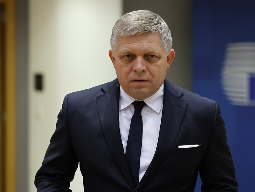 Robert Fico reste hospitalis