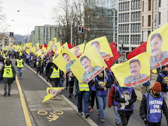 La marche qui demande la lib�ration du leader kurde Abdullah Ocalan doit arriver � B�le vendredi.