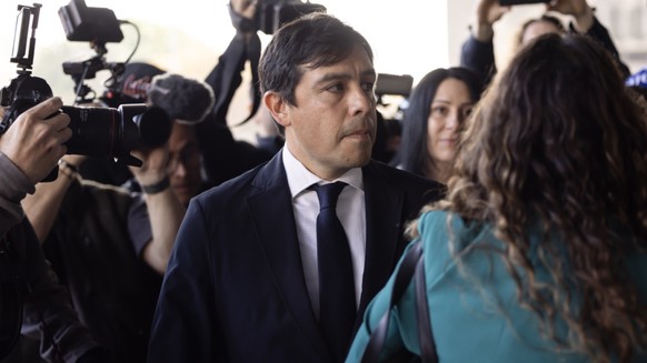 Le Dr. Salvador Plasencia a été condamné à une peine de 30 mois de prison.