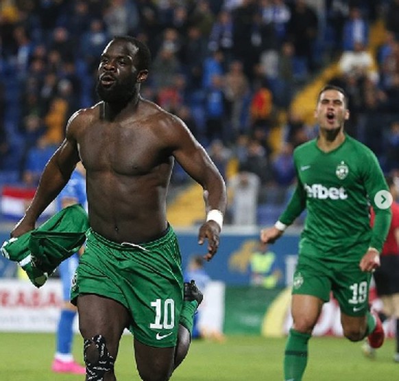 Lors de la saison 2020/21, Elvis Manu a marqué 4 buts en 22 matchs pour le champion Ludogorets.