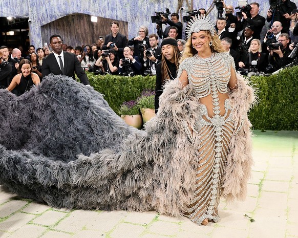 NEW YORK, NEW YORK - MAY 04: Beyoncé attends the 2026 Met Gala celebrating "Costume Art" at the Metropolitan Museum of Art on May 04, 2026 in New York City. (Photo by Theo Wargo/FilmMagic)