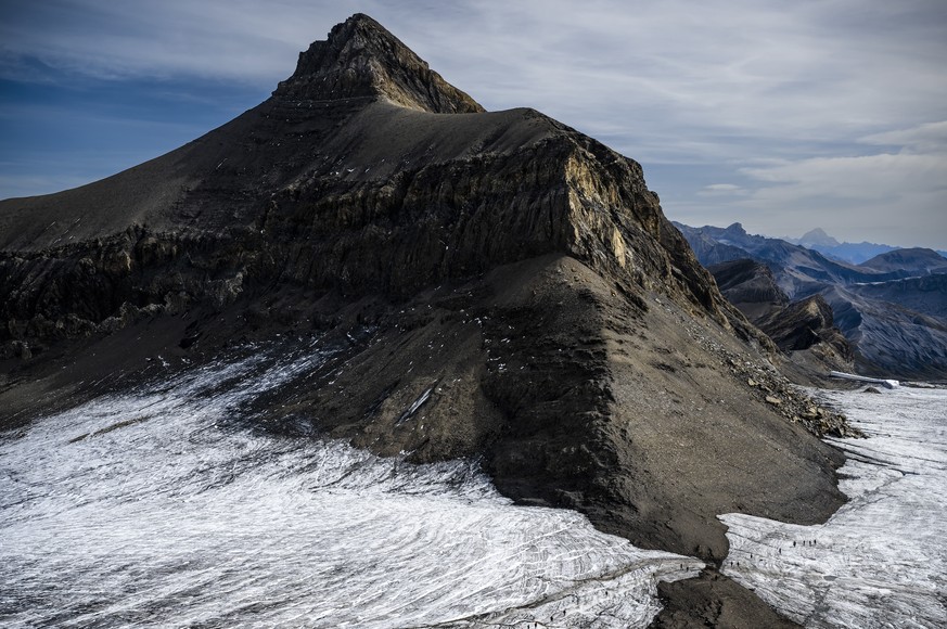 Le Sex Rouge, un sommet des Alpes bernoises dans le canton de Vaud, se trouve dans le massif des Diablerets.