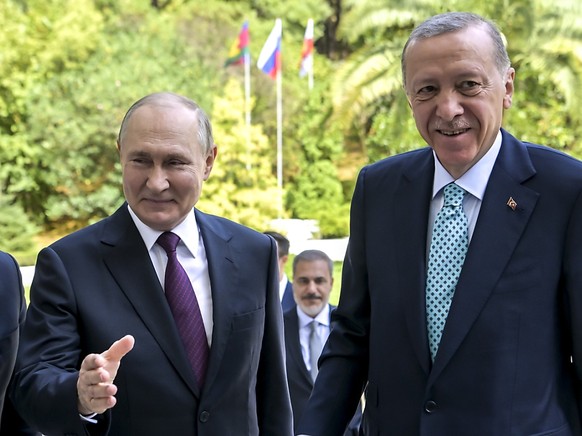 Les présidents russe Vladimir Poutine et turc Recep Tayyip Erdogan lors de leur rencontre lundi à Sotchi.