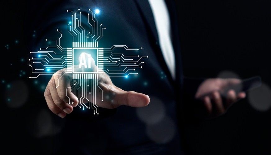 Homme d&#039;affaire utilisant l&#039;intelligence artificielle