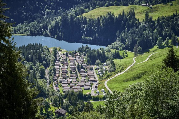 Le camping Seeweid-Schwarzsee (lac Noir)