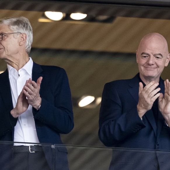 Arsène Wenger et Gianni Infantino veulent modifier la règle du hors-jeu