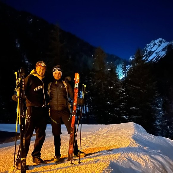 Balthazar Gini (à gauche) lors de son Everesting en ski-alpinisme.