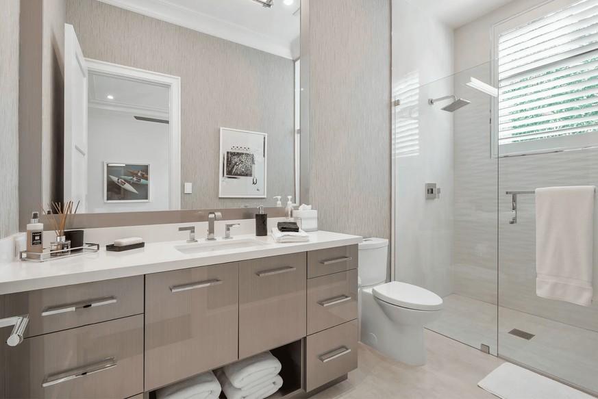 Salle de bain pour Kim K. sous Prozac.