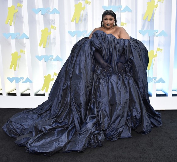Lizzo arrives at the MTV Video Music Awards at the Prudential Center on Sunday, Aug. 28, 2022, in Newark, N.J. (Photo by Evan Agostini/Invision/AP)