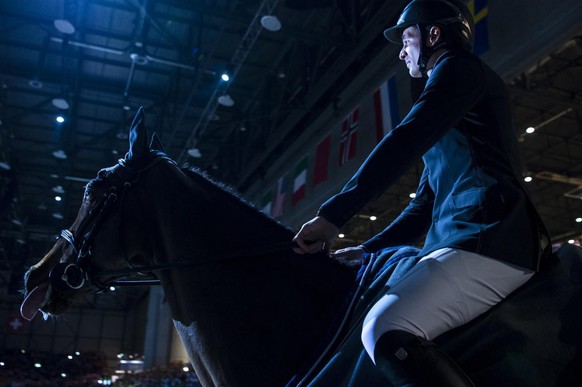 Les chevaux de concours vivent comme des joueurs de tennis, entre voyages, entraînements et projecteurs.