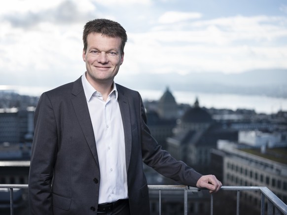 Reto Knutti, professor of climate physics at the Depatment of Environmental Systems Science of the ETH Zurich, pictured on the roof of the ETH Institute for Atmospheric and Climate Science in Zurich,  ...