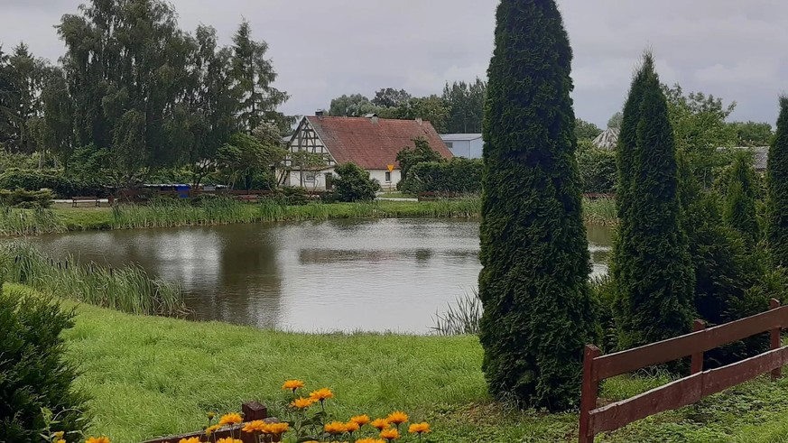 Le centre du village de Skandawa: les habitants racontent qu&#039;ils se sentent à nouveau en sécurité grâce au «Bouclier de l&#039;Est».