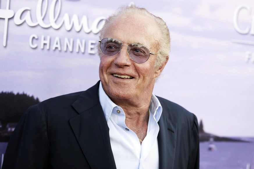 FILE - James Caan attends the 2016 Summer TCA &quot;Hallmark Event&quot; on July 27, 2016, in Beverly Hills, Calif. Caan, whose roles included &quot;The Godfather,&quot; &quot;BrianÄôs Song&quot; and ...