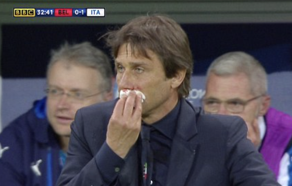Face aux Belges, le coach s'était blessé en célébrant l'ouverture du score.