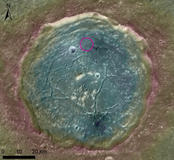 Le cratère Atlas est le site d’alunissage principal de la mission. De 87 kilomètres de diamètre, il présente un sol fracturé en raison d’une intrusion de magma à faible profondeur. La zone d’alunissag ...