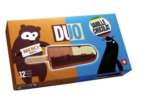 Migros ose fusionner deux produits cultes pour son anniversaire: les bâtons de glace vanille et les bâtons de glace chocolat.