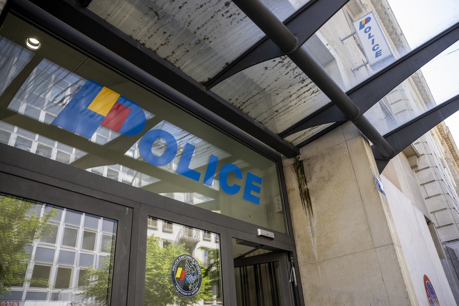 A Genève, un policier ivre tire sur un collègue de travail