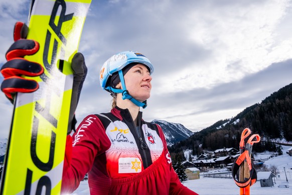 Marianne Fatton of Switzerland, poses for the photographer before the vertical race at the ISMF Ski Mountaineering World Cup in Courchevel, France, Friday, January 16, 2026. (KEYSTONE/Maxime Schmid).
