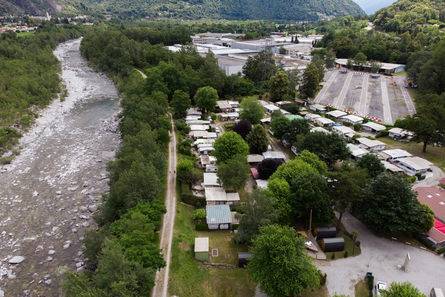 Der Campingplatz am Samstag, 6. Juni 2020, in Losone. Die Campingplaetze duerfen ab heute wieder offen haben. (KEYSTONE/Ti-Press/Samuel Golay)