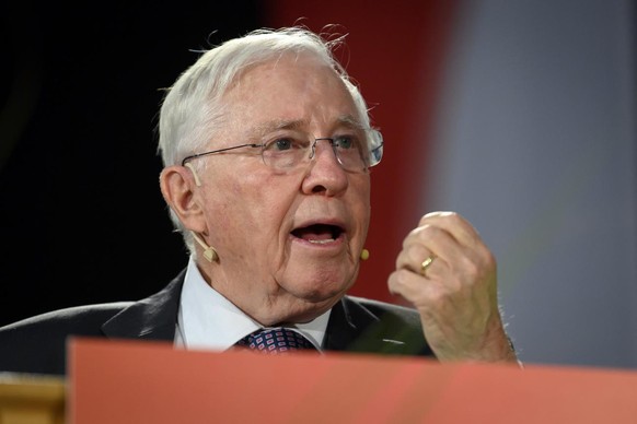 Christoph Blocher, alt Bundesrat und Gruendungspraesident der AUNS, spricht waehrend einer AUNS Polit-Tagung unter dem Titel &quot;Souveraenitaet&quot;, am Samstag 28. August 2021, in Bern. (KEYSTONE/ ...