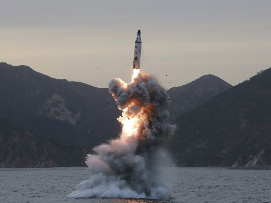 Pyongyang affirme avoir lancé dimanche deux missiles de croisière depuis un sous-marin (archives).