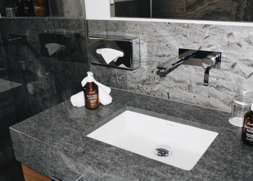 Une salle de bains parfaite pour laver son ego.