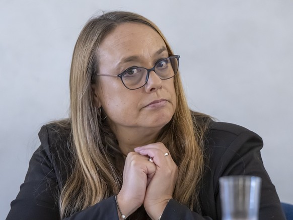 La conseillere d'Etat genevois, Carole-Anne Kast, s'exprime, sur la presentation du projet de budget 2026 de l'Etat de Geneve, lors d'une conference de presse du Conseil d'Eta ...