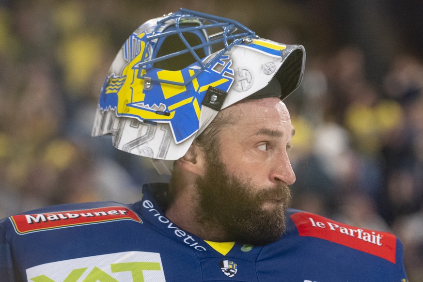 Torhueter Sandro Aeschlimann (HCD) im fuenften Eishockey Playoff Finalspiel der National League zwischen HC Davos (HCD) und HC Fribourg-Gotteron (HCFG), am Sonntag, 26. April 2026, in der zondacrypto- ...